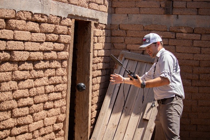 Bounce Imaging COO demonstrates the throwable camera during the xTechLive experimentation event.